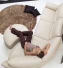 Taburet z kolekce Klaus (Natuzzi), kůže, cena od 11 200 Kč, NATUZZI Taburet z kolekce Klaus (Natuzzi), kůže, cena od 11 200 Kč, NATUZZI