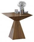 Stolek Theo (Cattelan Italia), design Giorgio Cattelan, ořech, wengé a zrcadlové sklo, cena od 26 682 Kč, ABITARE