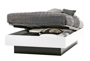 Postel s úložným prostorem (šířka 145 cm, délka 210 cm, výška 44,5 cm), bílý lak, cena 28 850 Kč (BOCONCEPT) Postel s úložným prostorem (šířka 145 cm, délka 210 cm, výška 44,5 cm), bílý lak, cena 28 850 Kč (BOCONCEPT)