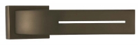 Klika Toro (M &amp; T), design Roman Ulich, povrchová úprava titan braun mat, cena 4 510 Kč (ENTRY SYSTEMS)
