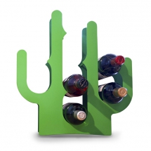 Kovový stojan na víno Cactus (J-ME), 43 x 40 x 10 cm, cena 2 995 Kč, www.naoko.cz.