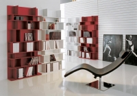 Polohovatelná chaise longue Casanova (design Yasuhiro Shito, Cattelan Italia), možnost výběru čalounění, cena 63 941 Kč, ABITARE.