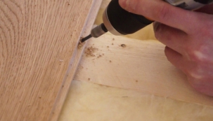 Šroubování podlahy na dřevěný rošt