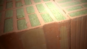 VIDEO: Postup zdění cihel plněných minerální vatou