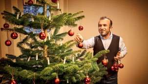 Zdobení vánočního stromku (Zdroj: Hornbach)