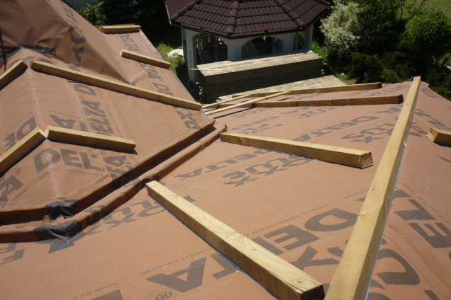 Pokud se rozhodujete pro realizaci střechy a výběr vhodných materiálů, konkrétně pojistné hydroizolace, neměli byste v žádném případě výběr a nákup podcenit. (Zdroj: Dörken)