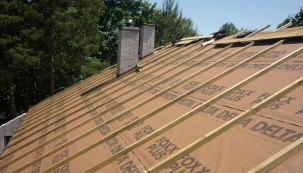Pokud se rozhodujete pro realizaci střechy a výběr vhodných materiálů, konkrétně pojistné hydroizolace, neměli byste v žádném případě výběr a nákup podcenit. (Zdroj: Dörken)
