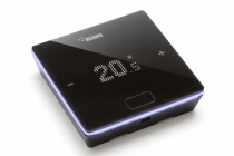 Pomocí prostorového termostatu NEA SMART 2.0 můžete regulovat teplotu i online (zdroj: REHAU)