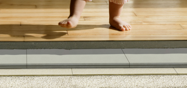 Cementová deska AQUAPANEL Floor bez organických složek a dřevních hmot má perfektní odolnost a stabilitu, je primárně vhodná pro následné lepení dlažby případně i jiných podlahových krytin (zdroj: Knauf)