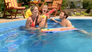 Poukázka na vaši dovolenou 2021: Všechny bazény jen za 1/3 ceny. V akci všech 280 modelů luxusních zapuštěných i nadzemních bazénů od Mountfieldu