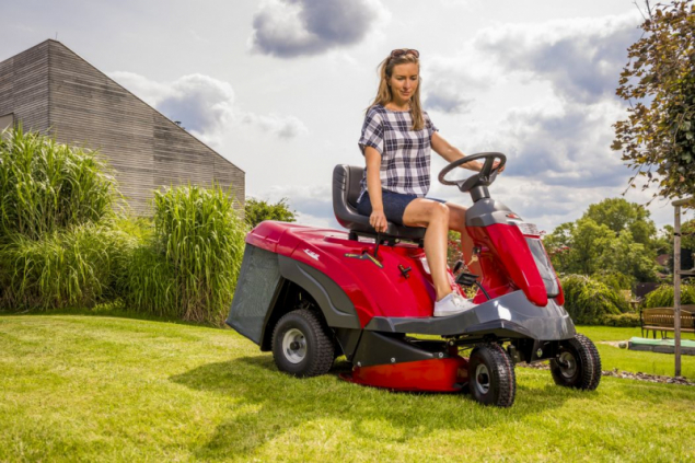 Zahradní rider XF 140 HD (zdroj: Mountfield)