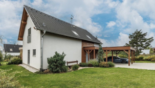 Realizace fasády s materiály Baumit (zdroj: RD RÝMAŘOV s.r.o.)