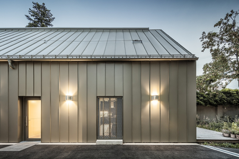 Comploj: Produktivita vs. inovativní architektura