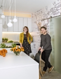 Architektka Soňa Gajdošová a designér Otto Fiřt ze studia Merrygorando.