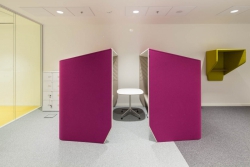 Living Office je atraktivní a přirozené pracovní prostředí, které přináší lepší propojení zaměstnanců, větší kreativitu i výkonnost a ve svém důsledku užitek pro všechny.