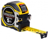Patentovaným blokovacím mechanismem je vybavený svinovací metr Fat Max Auto Lock značky Stanley, délka 500 cm, cena 590 Kč, www.rucni-naradi.cz