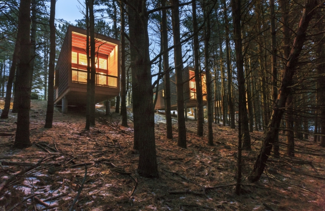 2016 AIA Housing Awards: Chatky v chráněné oblasti Whitetail Woods, Minnesota (Foto: Paul Crosby)