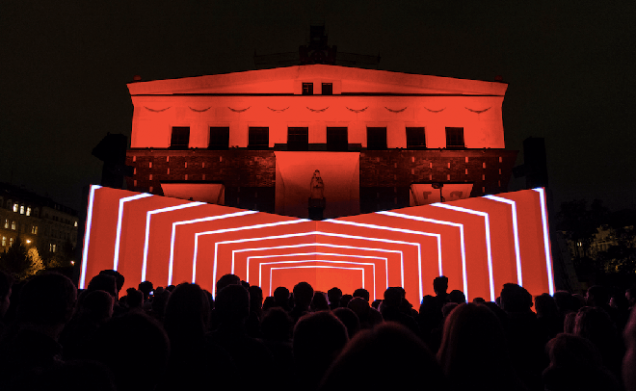 SIGNAL Festival 2016: Dvacítka instalací bude k vidění od 13. do 16. října v ulicích centra Prahy na tradičních, oblíbených zastávkách i ve zcela nových lokalitách, které se na trasu SIGNALu zapíší poprvé. Novinkou letošního ročníku bude i denní program v SIGNAL Dome určený dětem.