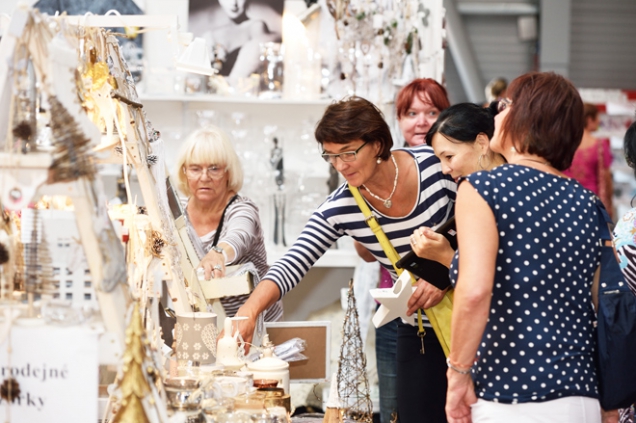Návštěvníkům veletrhu FOR DECOR &amp; HOME se od 8. do 10. září 2016 představí ve dvou výstavních halách nejvýznamnější tuzemské firmy působící na českém trhu.
