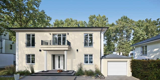 Hörmann vrata RenoMatic a dveře RenoDoor