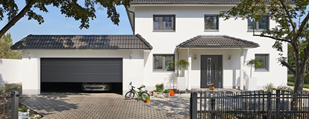 Hörmann vrata RenoMatic a dveře RenoDoor
