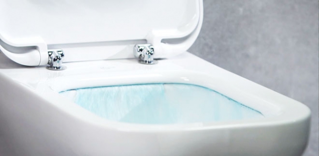 AquaBlade umí perfektně opláchnout 100 % povrchu mísy, takže ji udržuje téměř dokonale čistou. (IDEAL STANDARD) AquaBlade umí perfektně opláchnout 100 % povrchu mísy, takže ji udržuje téměř dokonale čistou. (IDEAL STANDARD)