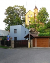 VAŠE PŘÍBĚHY: Atypický domek přistavěný ke skále (Foto: David Štajer)