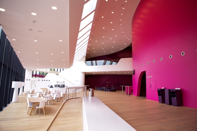 Theater de Stoep, Holandsko