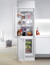 Kombinovaná vestavná chladnička s mrazničkou KF 9713 iD s objemem chladicí zóny 200 l a čtyřhvězdičkový mrazicí box. Cena 29 990 Kč, MIELE