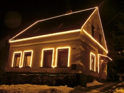 Kabel Durabest (žárovky), cena 136 Kč/m (MK-MONT ILLUMINATIONS)