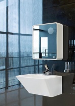 Kolekci sanitární keramiky Il Bagno Allesi, která se proslavila dominantními oblými tvary, doplní nyní nová "hranatá" řada Allesi d´Ot, LAUFEN