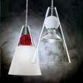 Závěsné světlo Gemma (de Majo), design Giovanni Barbato, chrom, čiré nebo matné sklo, červené, bílé nebo modré, délka kabelu 200 cm, průměr 18 cm, cena od 6 990 Kč (bez DPH), STUDIO VIZE