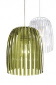 Závěsné svítidlo Josephine (Koziol) se stínítkem z průsvitného plastu, cena 2 075 Kč, H-DESIGN