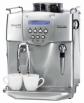 Bezsáčkový vysavač Marathon FC 9204 (Philips), příkon 2 000 W, sací síla 350 W, cyklonový filtr, sací trubice Tri-Active, HEPA filtr, možnost ukládat příslušenství přímo na rukojeti, výklopné držadlo, napájecí šňůra 9 m, cena 8 999 Kč, PHILIPS