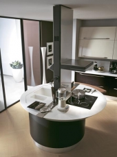 Zajímavé řešní ostrůvkku (SCAVOLINI) s varnou, mycí i pracovní zónou, povrchová úprava matný lak, cena 817 000 Kč, CORRECT INTERIOR