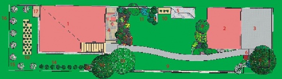 Řešení architektky: 1 řadový dům, 2 garáž, 3 parkovací místo, 4 terasa s pergolou, 5 skleník, 6 místo na popelnice, 7 trávy a suchomilné druhy dřevin, 8 záhon okolo garáže s popínavkami, 9 popínavky na plotě, 10 užitkový záhon, 11 zákoutí se zrcadlem, 12 skalka u terasy, 13 rododendrony a azalky, 14 drobné ovoce, 15 hrušňě (v návrhu zákrsky), 16 jabloně, 17 kompost, 18 růže, 19 moruše