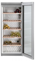 Volně stojící vinotéka v nerezovém provedení, 165 x 66 x 68,3 cm, skleněné dveře s integrovaným otvíráním, elektronická regulace, objem 386 l, maximální počet lahví 162 (0,75l), regulátor teploty, oblast nastavení od +5 °C do + 22 °C, pět akátových dřevěných roštů, bez vibrací, cena 79 999 Kč, MIELE GALLERY PRAHA