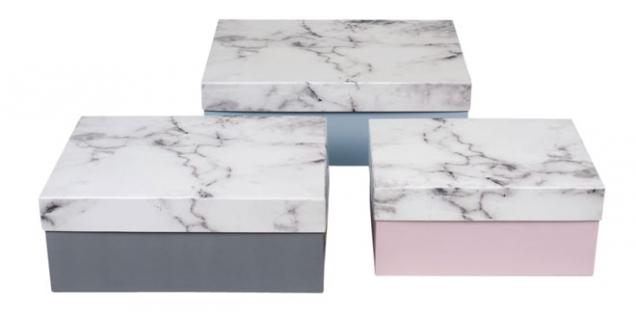 5. Sada tří úložných krabic Stockholm Marble, karton, 23 x 16,5 x 10,5 cm a 28 x 19,5 x 11,5 cm, Tri-Coastal Design, www.bonami.cz