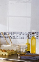 Mozaikovou obkládačku série Eidos Océano (PORCELANOSA) můžete řezat na jednotlivé mozaikové proužky, za rozměr obkládačky 20 x 31,6 cm zaplatíte 1 410 Kč za metr čtvereční, BATHMEN