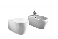 Závěsný bidet, cena 8 525 Kč, závěsný kolzet 7 750 Kč + odnímatelné sedátko s automatickým pozvolným sklápěním 4 340 Kč, možno opatřit exkluzivní glazurou KeraTect zabraňující usazování vodního kamene a nečistot, příplatek 1 990 Kč (ceny bez DPH)