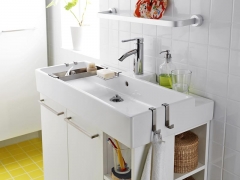 Skříňka s umyvadlem ze série Lillangen. Cena 5 990 Kč, IKEA