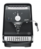 Espresso K2 Basic XP4000 (KRUPS), 15 barů, přepínač funkce espresso nebo pára, držák filtru pro mletou kávu se třemi vyměnitelnými sítky nebo dávky ESE, plotýnka na předehřívání šálků, cena 3 999 Kč, GROUPE SEB