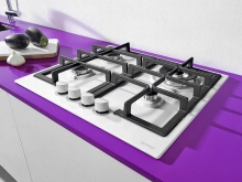 Plynová varná deska Simplicity G6 SYB, ergonomické ovládání, 4 plynové hořáky s elektrickým zapalováním, 1 trojitý hořák se zvýšeným výkonem, cena 7 490 Kč, GORENJE