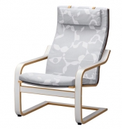 Křeslo Poäng (Design Noboru Nakamura), potah buď v bílé, nebo světlé šedé barvě, cena 2 490 Kč, IKEA