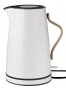 6. Rychlovarná konvice Emma značky Stelton, dřevo/nerezová ocel/plast, 1,2 l, cena 4 090 Kč, www.luxurytable.cz