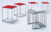 Stolek Kyoto od firmy Wittmann, design Andreas Struppler/Marie Schweiger, nejmenší rozměr koupíte od 21 734 Kč, STUDIO VIZE