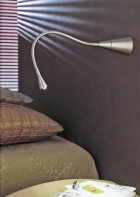 Nástěnné svítidlo Python (design Daifuku, Carpyen), matný nikl, délka 53 cm, cena 5 998 Kč (ATEH)
