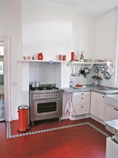 Přírodní linoleum Marmoleum home je praktické, protože se snadno udržuje a čistí. Kolekce nabízí širokou paletu pastelových i neutrálních barev. Cena 595 Kč za metr čtvereční bez DPH, APOKORK