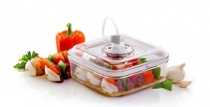 Marinátor FSFSMA0050 ke svářečkám Food Saver (Food Saver), maso se marinuje ve vakuu, 22 x 22 x 11 cm, cena 590 Kč, www.bionaire.cz