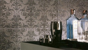 Florální motivy na obkladech. Série Dark Strass (LEA), obklad 30 x 60 cm, LINK